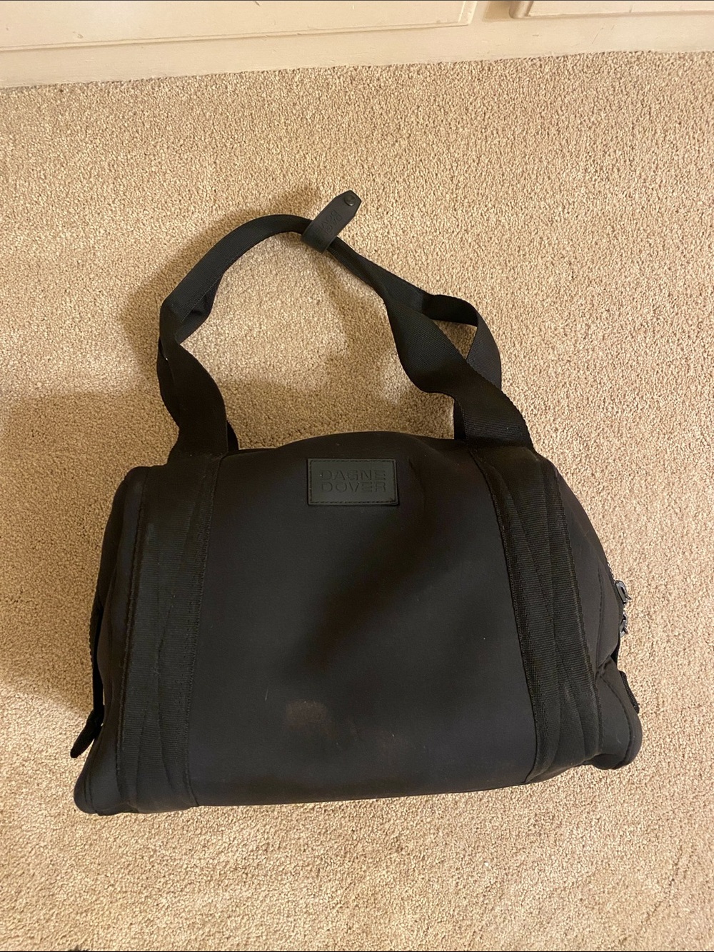Dagne Dover Carryall gym bag